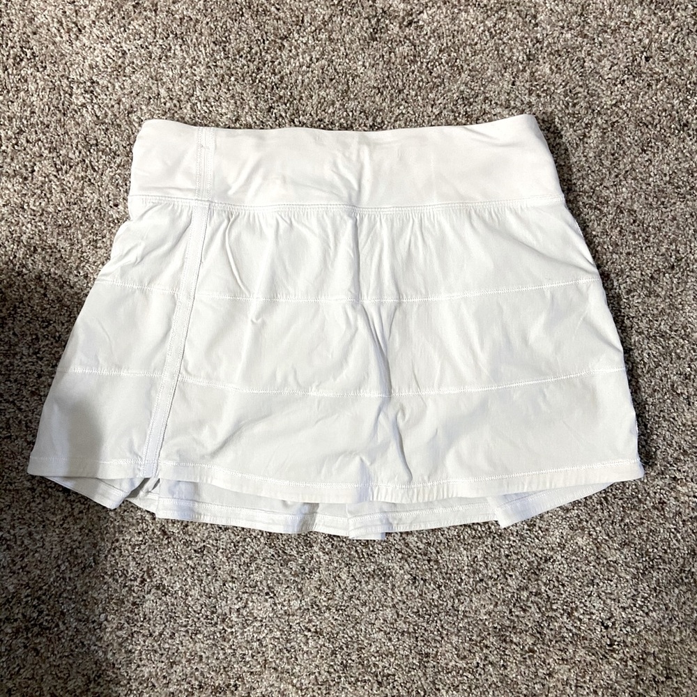 White LuluLemon skirt, size 6